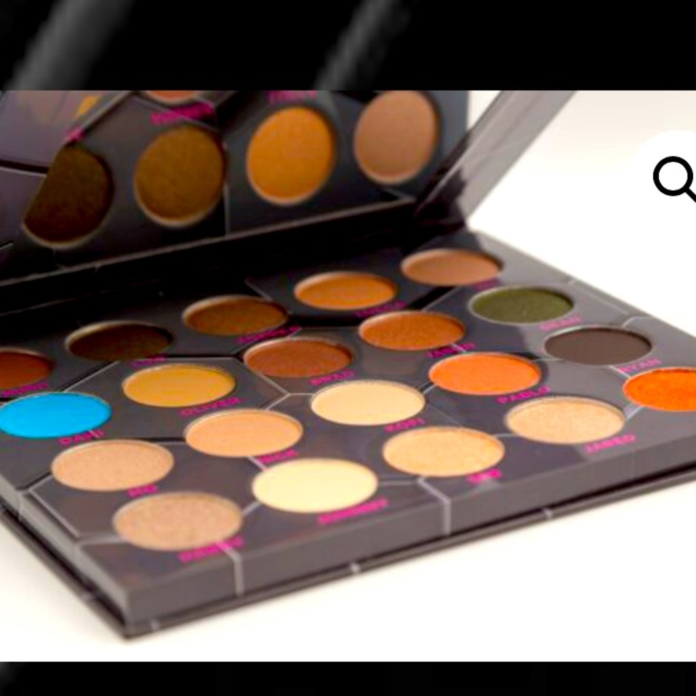๐BeeBeauty London Barbarella Eyeshadow Palette - Picture 1 of 6